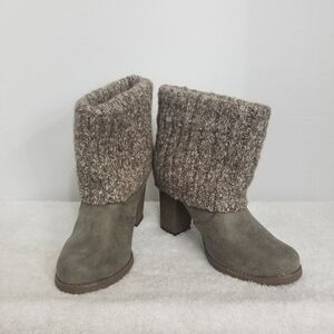 NEW! Mukluks pull on fold down sweater heel ankle boot